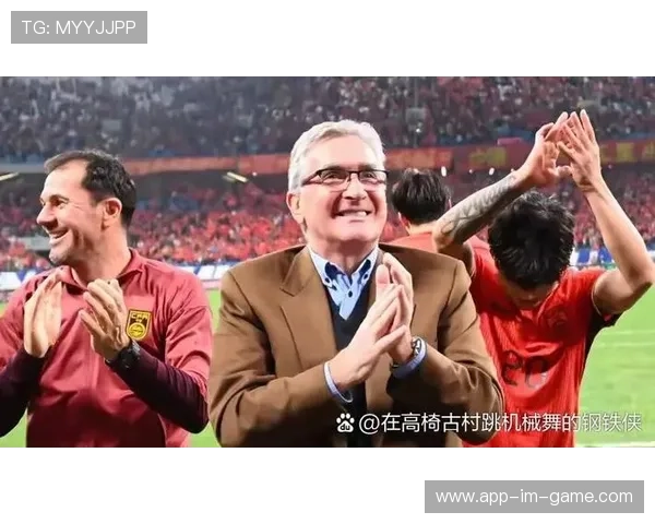 中国足球球星老婆们的时尚魅力与家庭生活背后的故事揭秘 中国足球球星老婆们的时尚魅力与家庭生活背后的故事揭秘